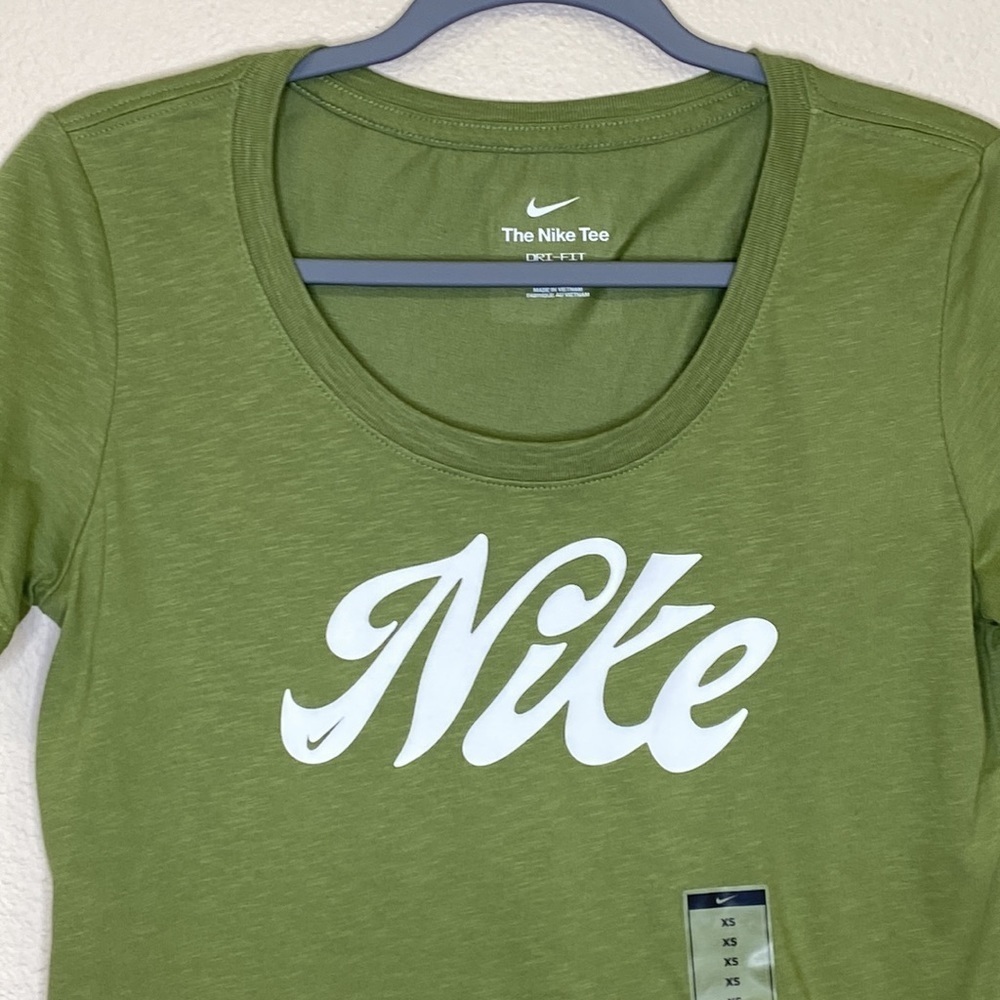 Nike Dri-Fit Training Tee Shirt Women's XS NWT - Picture 2 of 13